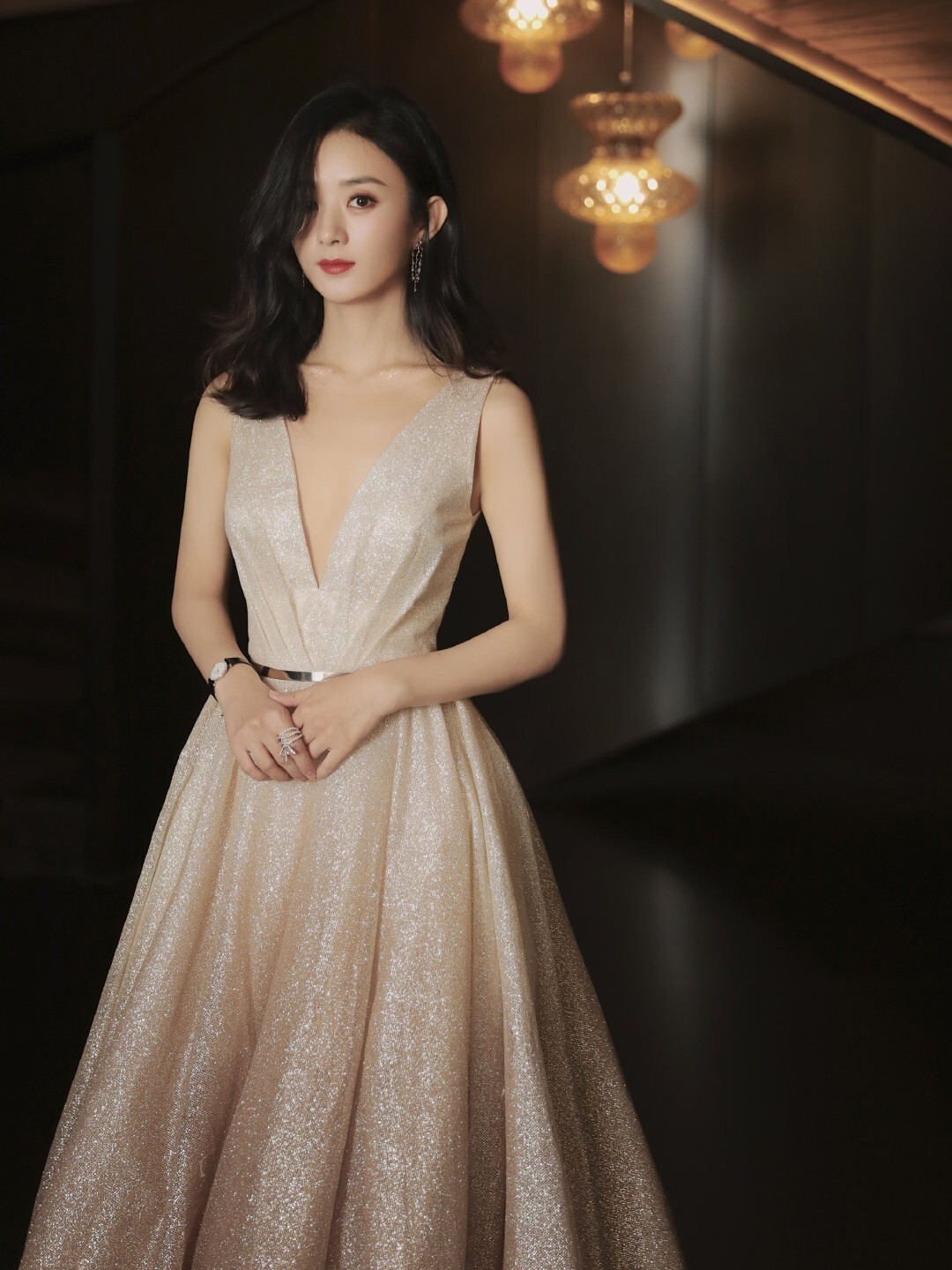 赵丽颖|赵丽颖这圆脸气质妆容美到我了！6个方法！你也可以土气到时尚。