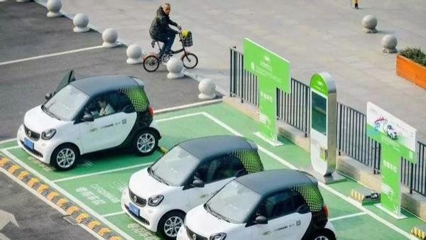 共享汽车|共享汽车一夜消失，请不要再盲目制造工业垃圾了