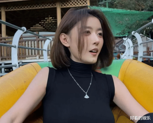 汤姆·克鲁斯|网红聂小雨穿百褶裙打网球，弯腰下跪发福利，网友：离被封不远了