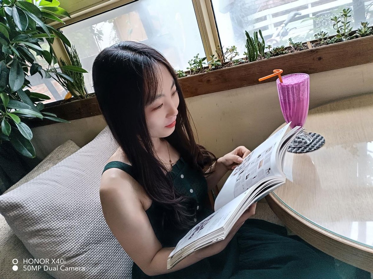 高颜值千元机什么样?荣耀X40i就是例子,轻薄身材、爱不释手