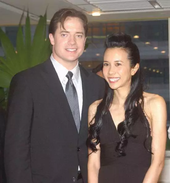 朴敏英|5位顶级明星,千万资产散尽,最终寄居集装箱、寄生父母,痛心