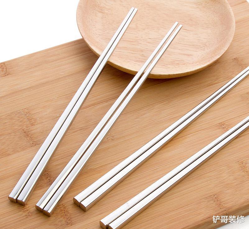 |买筷子时，“竹筷、合金筷、木筷”哪种好？为了健康，搞清楚再买