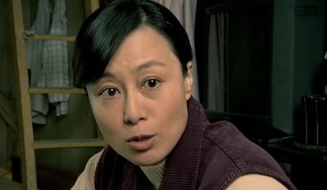 蜗居|《蜗居》中为什么要演李老太一家,原因大有深意