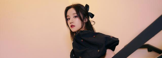 王嘉尔|恋爱曝光？王嘉尔宋雨琦被拍一同过夜，曾上《奔跑吧》亲密互动