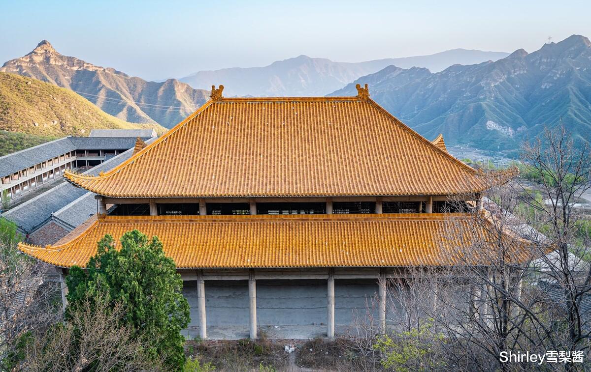 徒步|曾经的京西第一大寺，鼎盛时僧众达万人，可惜烂尾近十年，空留庞大建筑群