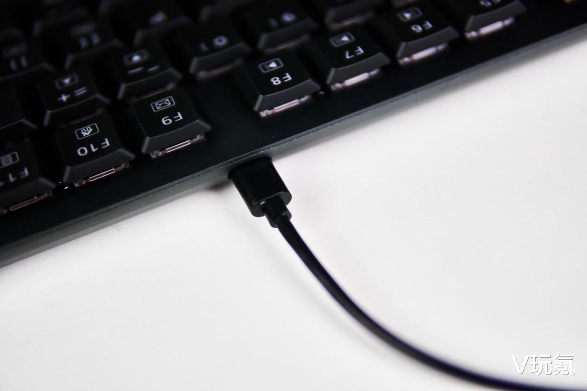 移动互联网|适合办公的机械键盘,超矮轴轻盈舒适,雷神KC3094体验爽快