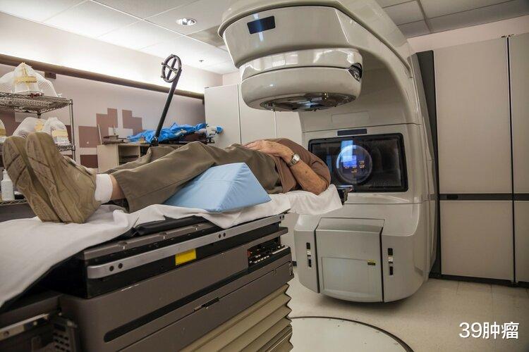 高血压|33岁博主从确诊到去世仅一年，出现5种不适，或是脑瘤在作怪