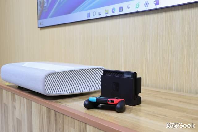 5G|激光电视还得选三星，白墙秒变百吋电视，在家就能享受4k影院视效