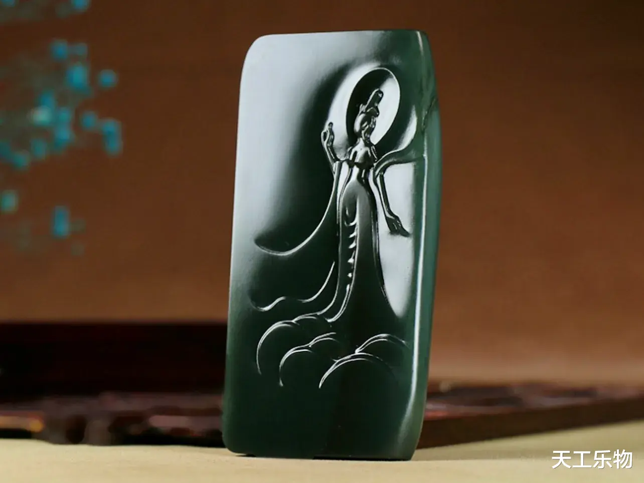 艺术品|文玩艺术品市场见底!和田玉收藏又会走向何方?