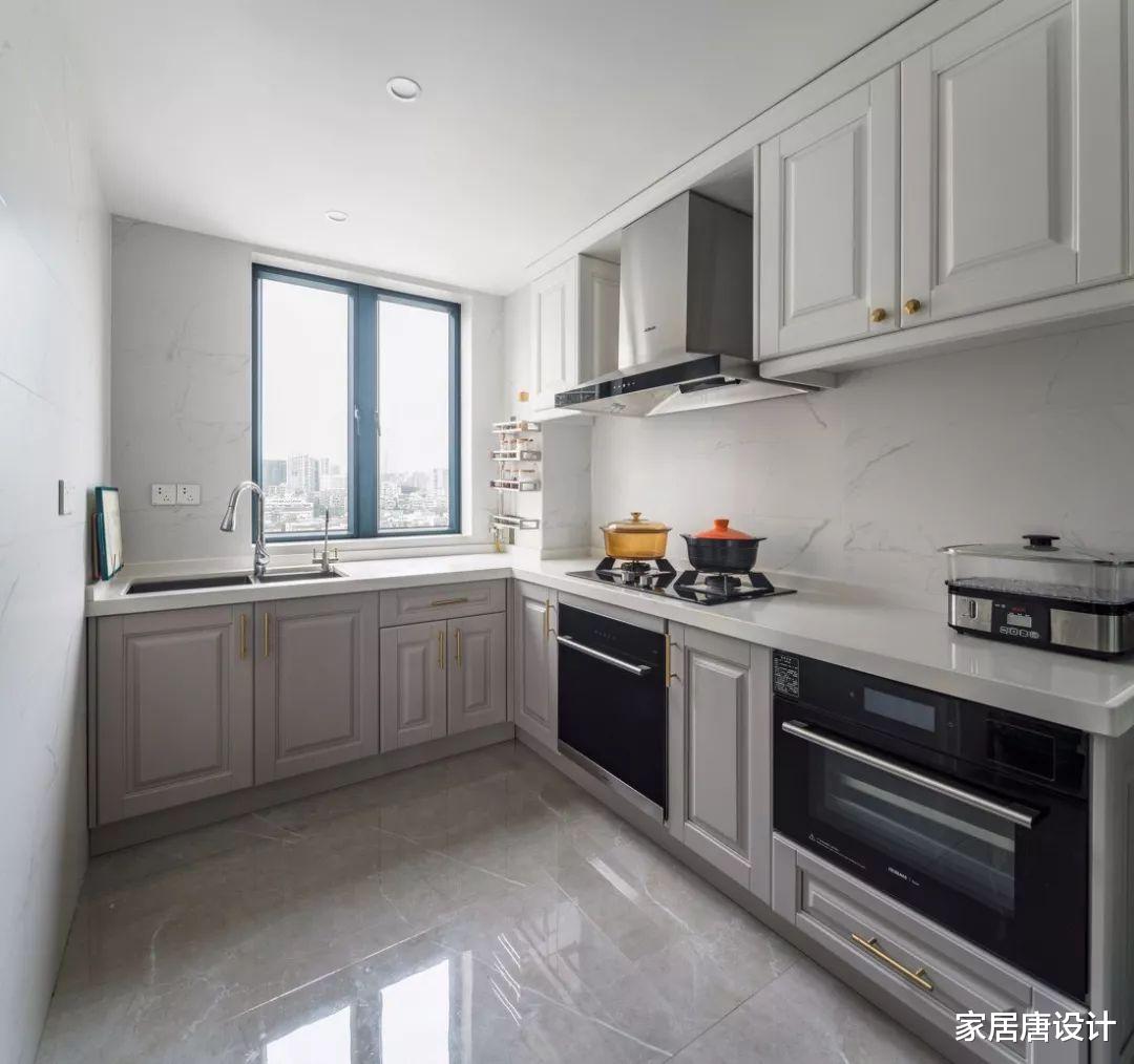 厨房吊柜总“磕头”,怎么办?看看聪明人的做法,个个实用!