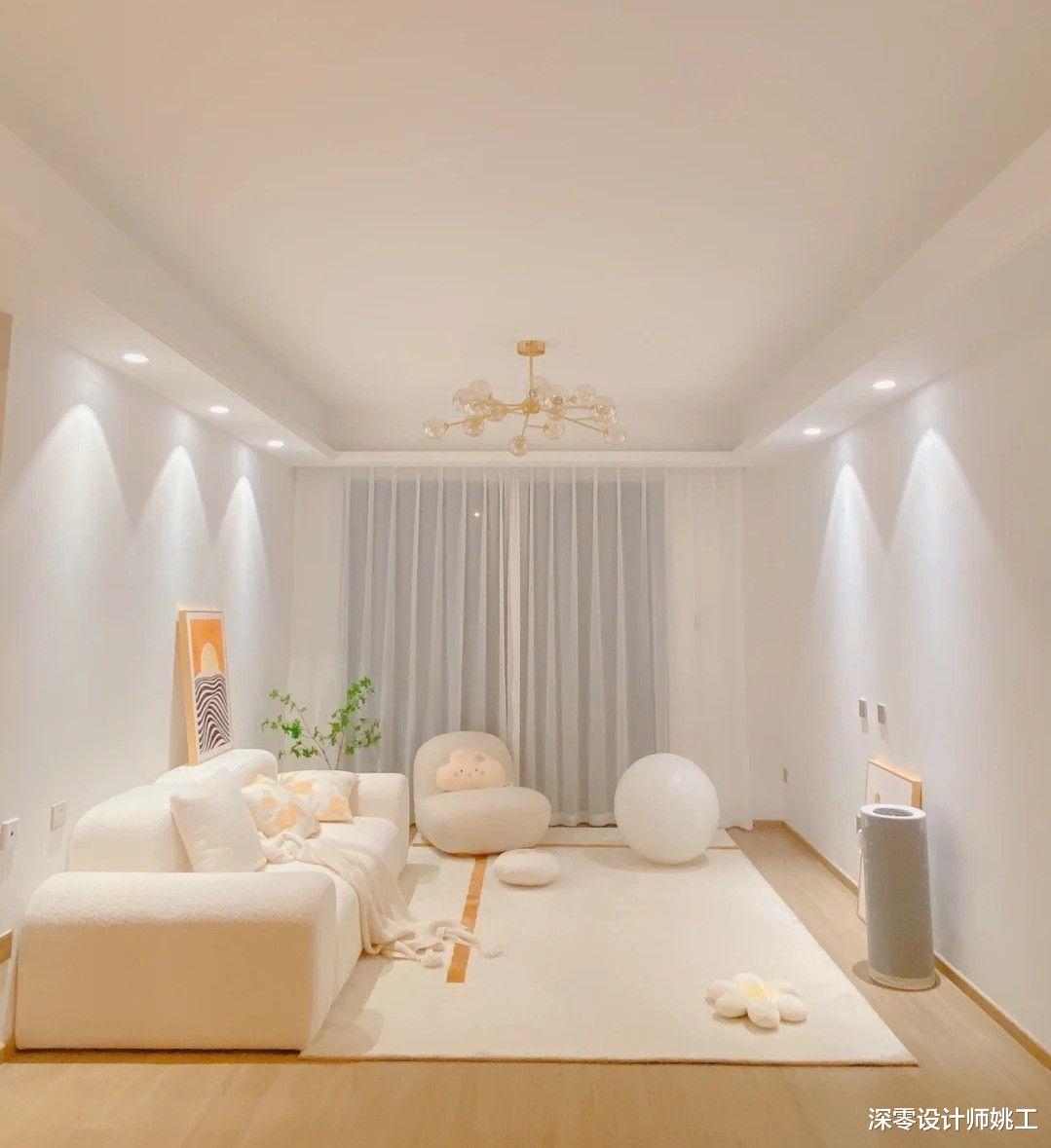 事实证明,传统客厅设计已经out,放现在改家庭图书馆实用性更强