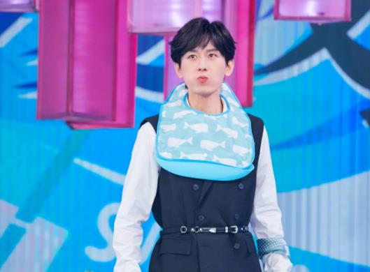 成毅|成毅《奇妙之城》路透流出，镜头拉远后，才明白他与路人的区别