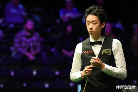 梁文博|中国斯诺克再创佳绩！9人晋级排名赛32强，吴宜泽5-0速胜会师鲁宁