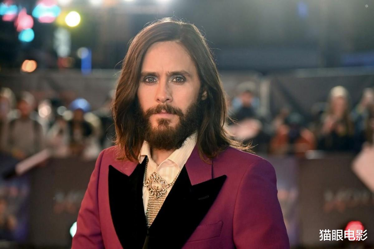 暗夜|漫威新英雄暗夜博士现身红毯，戴着墨镜好神秘，邪魅烟熏妆太蛊了