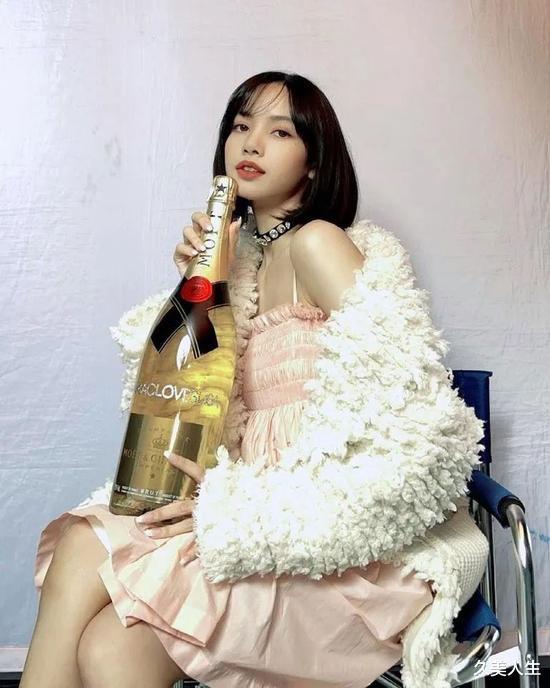 短发 2022最火短发都在她们这里啦!