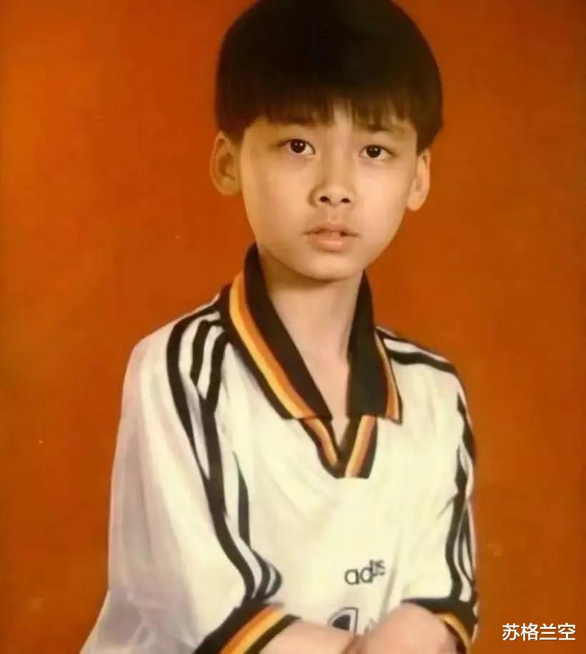 李易峰|李易峰被爆与女网红疯狂五天四夜,女方吃药推迟例假,靠富豪爸爸走红