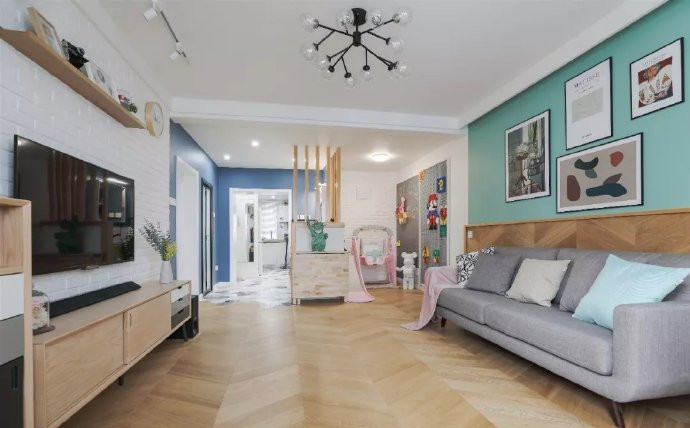 72平米小户型，一进屋就被迷住，全屋色调太漂亮舒服了，真心不错