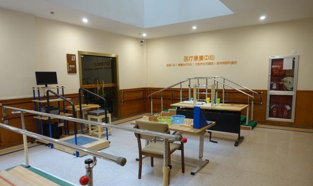 广西一男童被母亲禁锢9年,没上过学,没见过外面的楼,最终获救