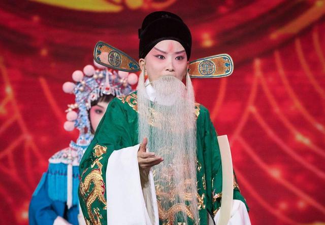 京剧|京剧老生：倪茂才唱得像老旦、杜镇杰咬字太狠、王珮瑜雌音太重