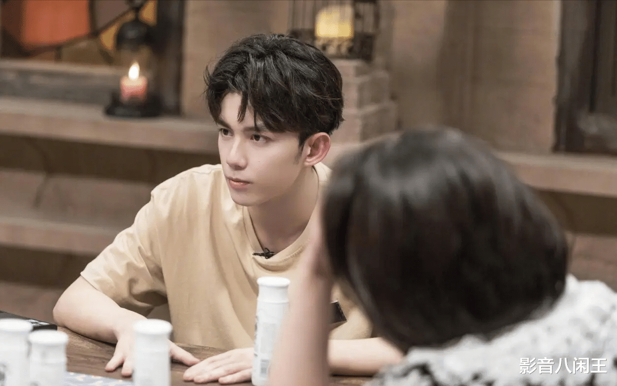 吴磊|一个头像引起的闹剧：吴磊置顶好友疑似向涵之，部分剧粉表示破防