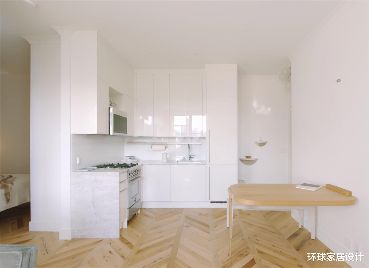 姑娘在上海买33㎡小家,全屋大白墙,简单又美满,一个人住太爽了