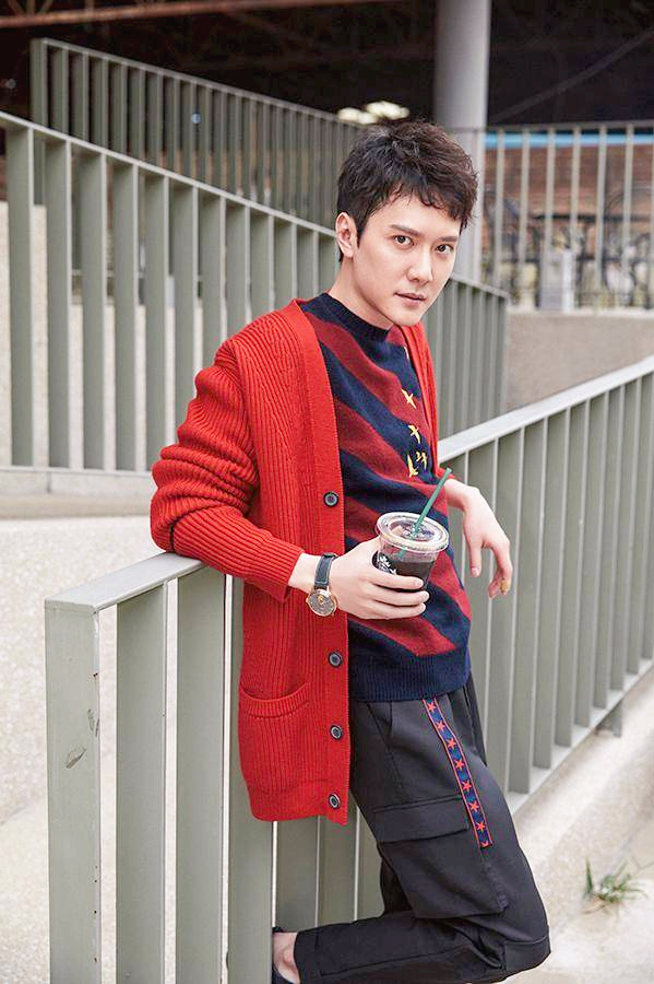 冯绍峰|冯绍峰:与赵丽颖是模范前夫前妻,打了一些离异夫妻的脸