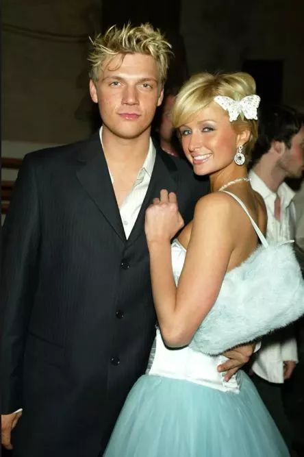 吴京|希尔顿大小姐首当妈!众星在线送祝福