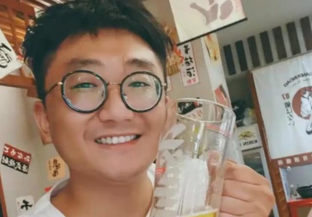 陈霄华|娱记解释曝出何九华“恋情”进展的缘由:并非给陈霄华挡枪