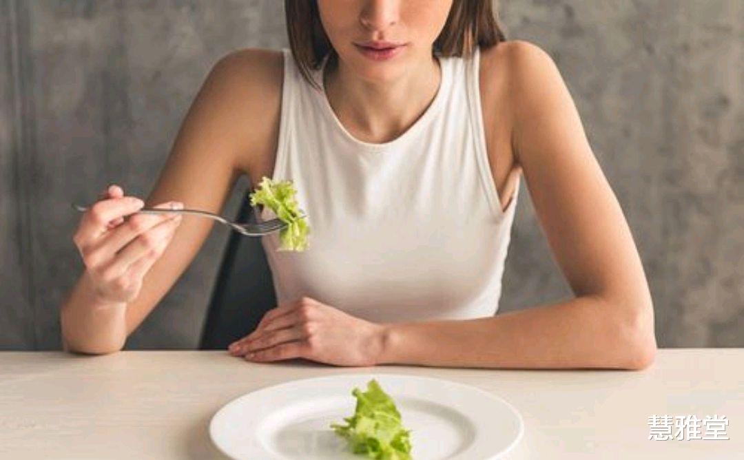节食减肥 过度节食减肥或会饿出脂肪肝？提醒：别饿自己了，记好2点有好处