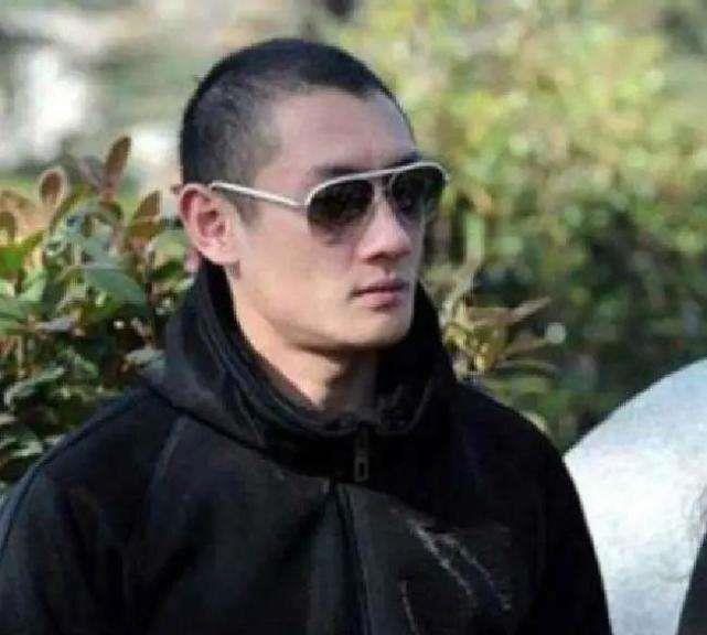 袁冰妍|“悲惨人生”李钰:因方瑜走红,33岁患癌离世,穿婚纱下葬!