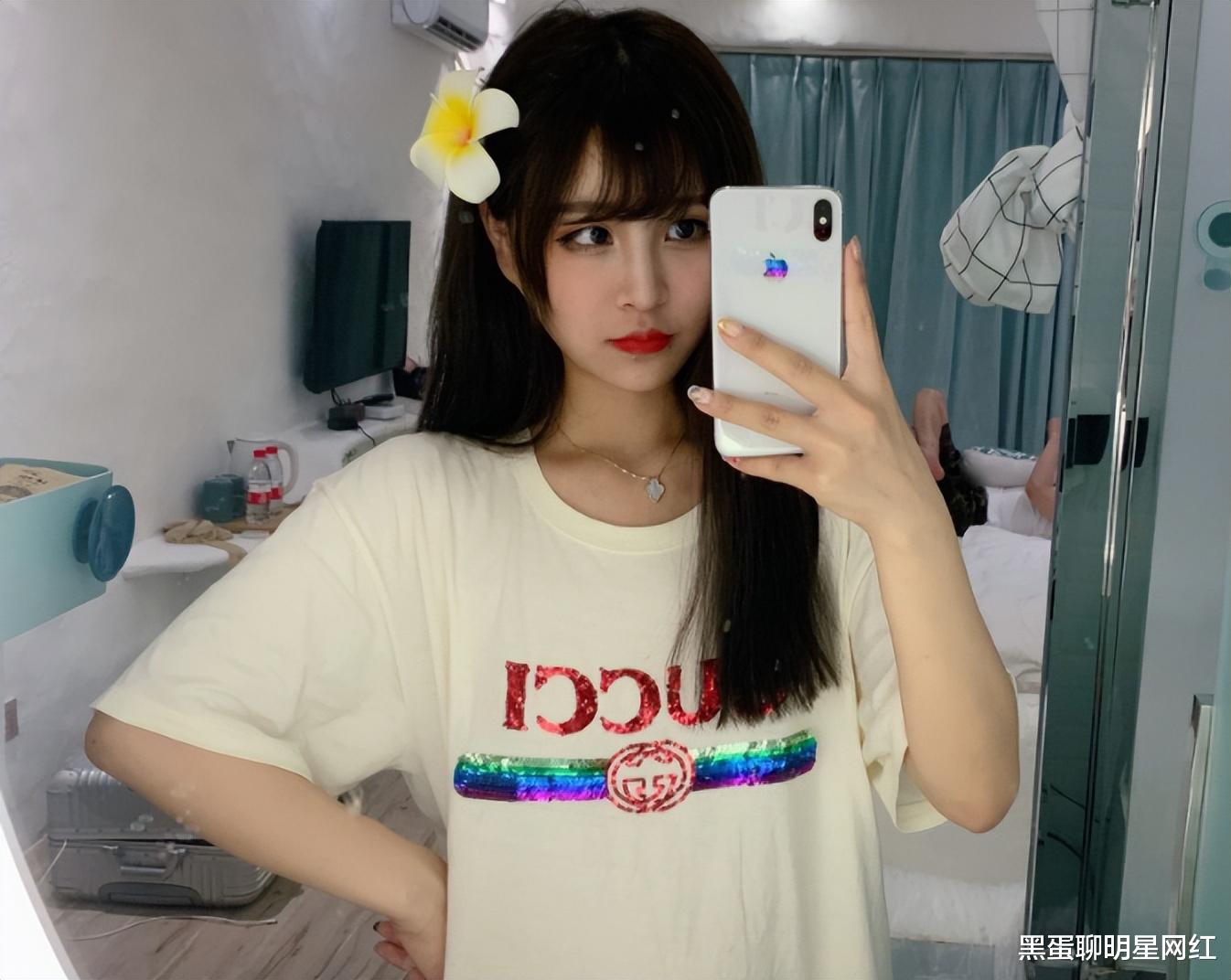 猫妹妹|网红猫妹妹宣布回归，为感恩师傅辛巴，献唱《父亲》，网友：荒诞