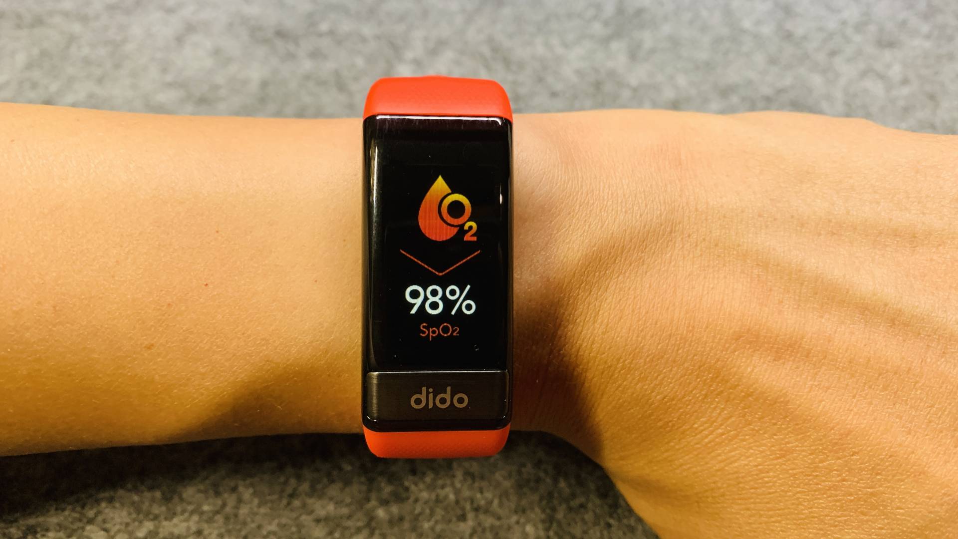 智能手环|今年618,入手Y1血压心电智能手环送爸妈