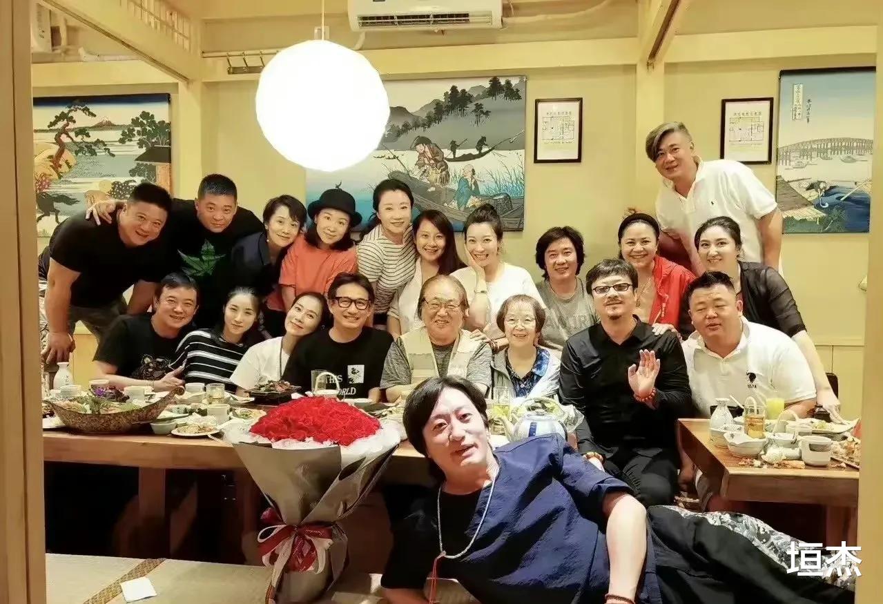 丸子头 沈腾、潘粤明瘦若两人,徐峥和黄磊怎么依旧肥头大耳?