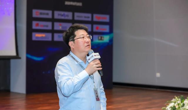 芯片|我国的4位芯片大佬，为何会被“秘密带走”？这传递出什么信号？