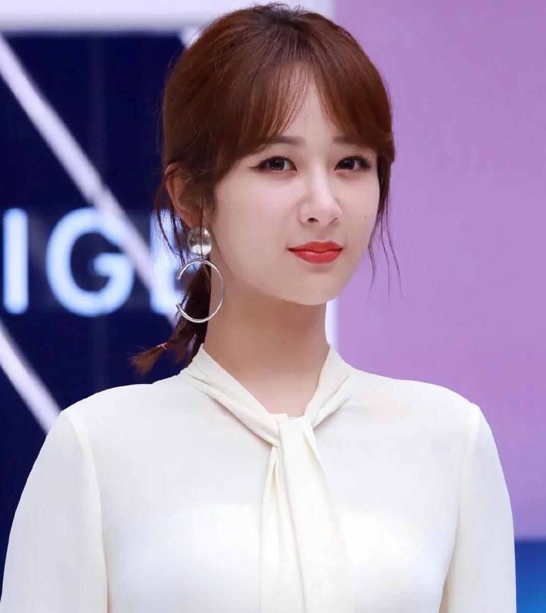 杨紫|刘学义连续六年为杨紫庆生,打破外界流言,粉丝:“友谊长存”