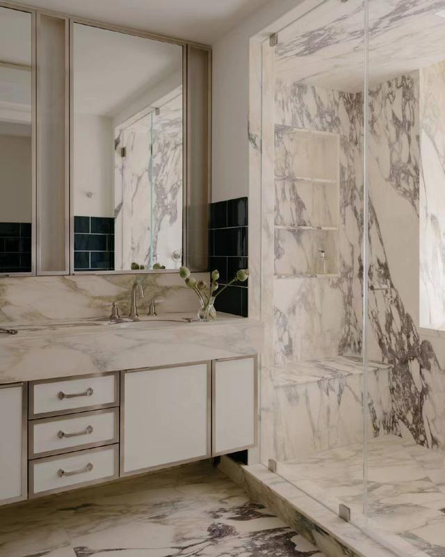 一家五口的温暖住宅,仅家庭图书馆就让人羡慕,气质高级圈粉无数