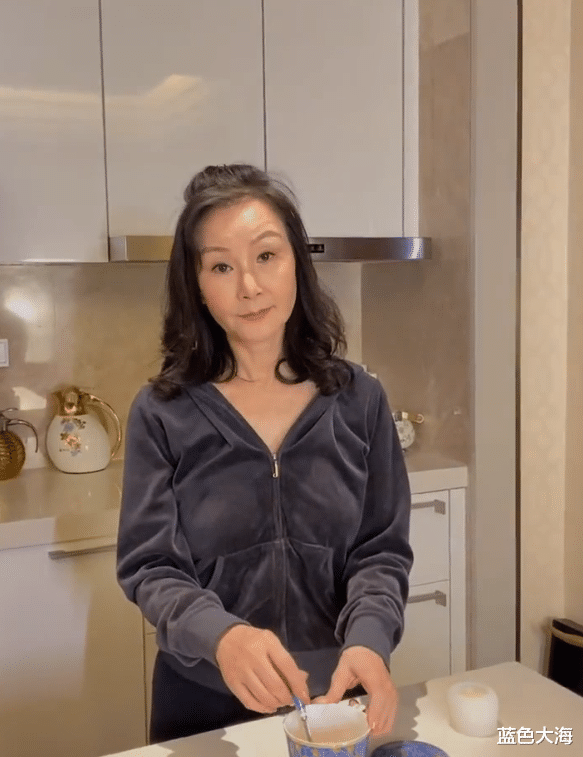 押金|雪瑞姑姑：前沃尔玛副总裁，61岁宛若少女，贵妇生活“壕无人性”