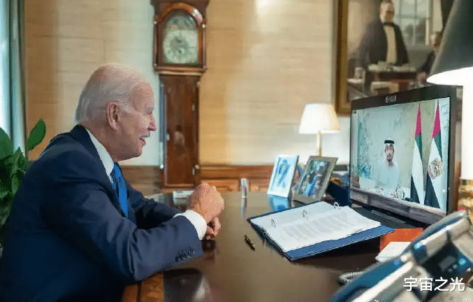 智慧屏|拜登和阿联酋总统进行视频会谈，后者使用华为智慧屏