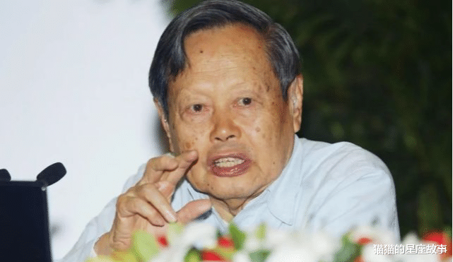 易经到底讲了什么?杨振宁:毫无逻辑的胡扯,阻碍了中国近代科学