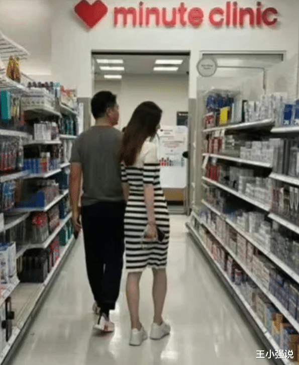 章泽天|奶茶妹妹得是多大度,章泽天为他怀二胎了!