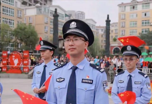 教师节|公安机关的警务人员中，事业编制的工作人员属于警察吗？