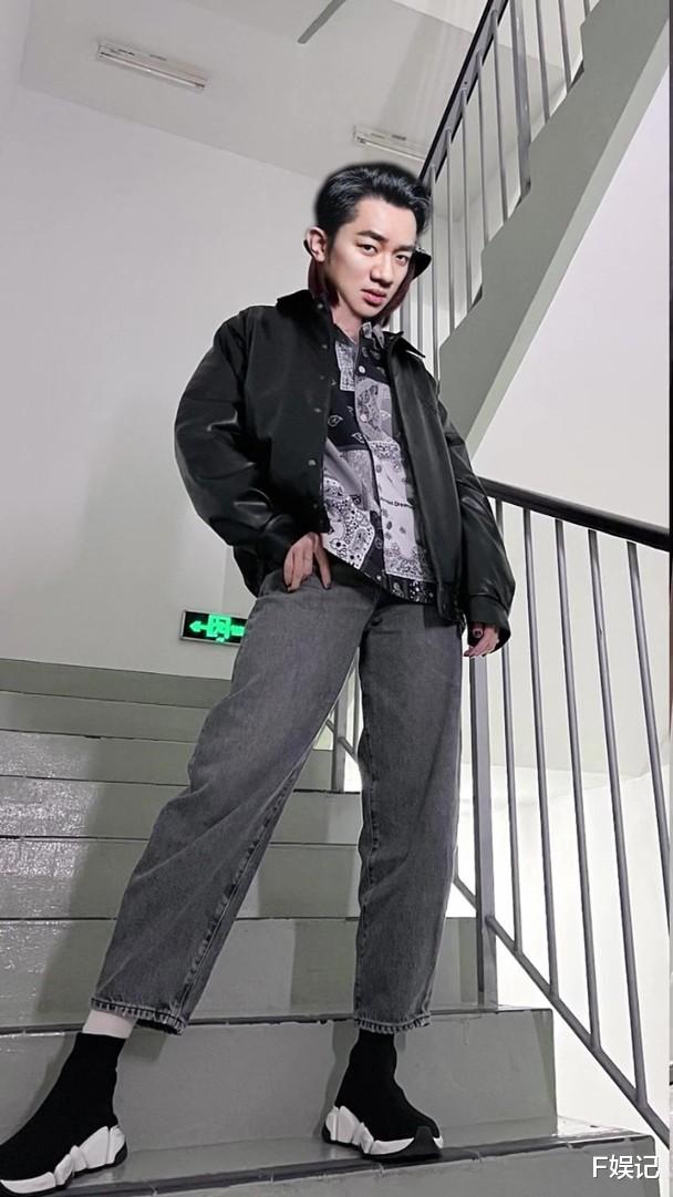 王祖蓝|王祖蓝靠李亚男实现再增高愿望 利用太太的全身照圆梦长高“照骗”