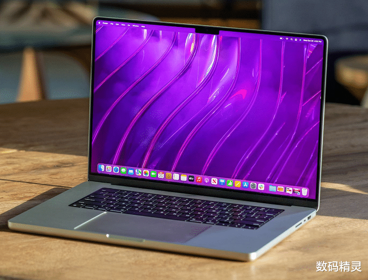 彩電|不是噴劉海屏丑嗎？新MacBook Pro又被搶缺貨了！