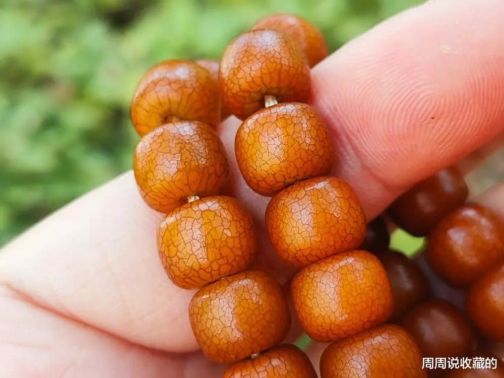 翡翠|菩提根手串如何盘玩,才不会脏兮兮的?