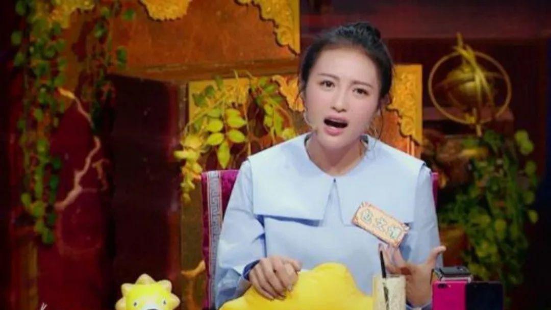 包文婧|看完她的跪舔史，我吐了