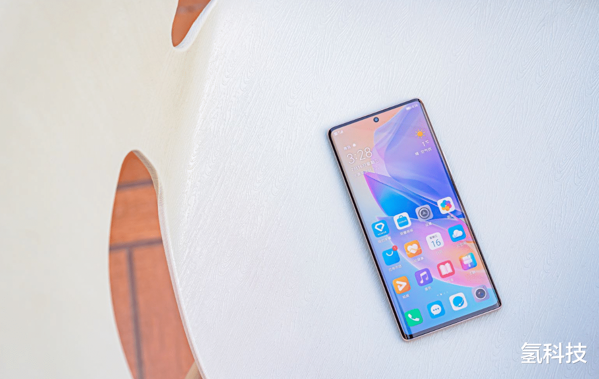 荣耀|荣耀60 SE再攀颜值巅峰，双曲面设计或成未来主流