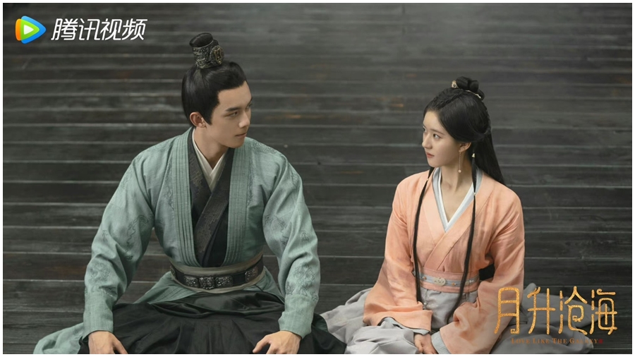 吴磊|吴磊《星汉灿烂》单手抱赵露思获赞回应超圈粉　高情商也曾化解与谭松韵「年龄差」话题