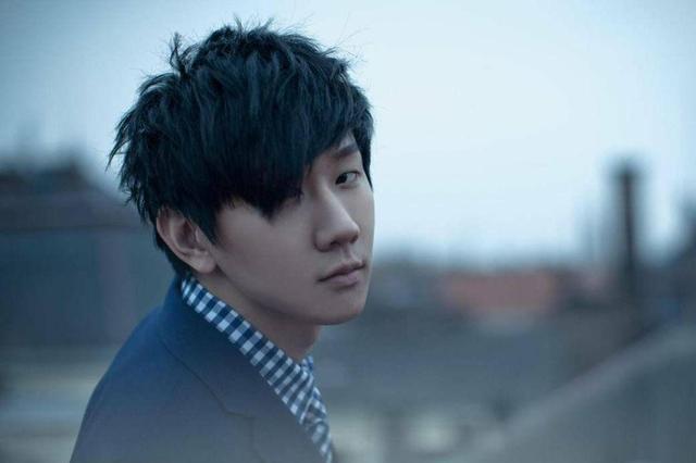 林俊杰方发布律师声明后，专辑销量呈上升趋势，排名仅次于蔡徐坤