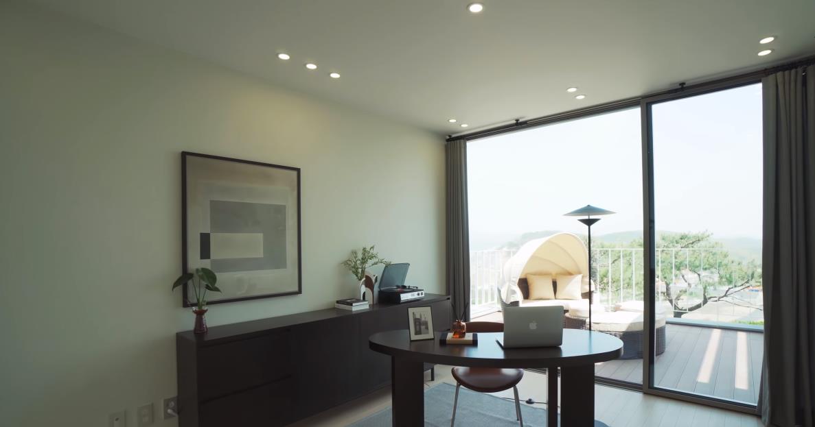 被这套200㎡韩国别墅圈粉了!装修化繁为简,清爽利索照样也很高级