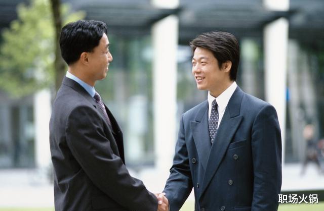 身份证|大领导身份证落宾馆，上司非让实习生坐高铁送回去，为啥不邮寄？